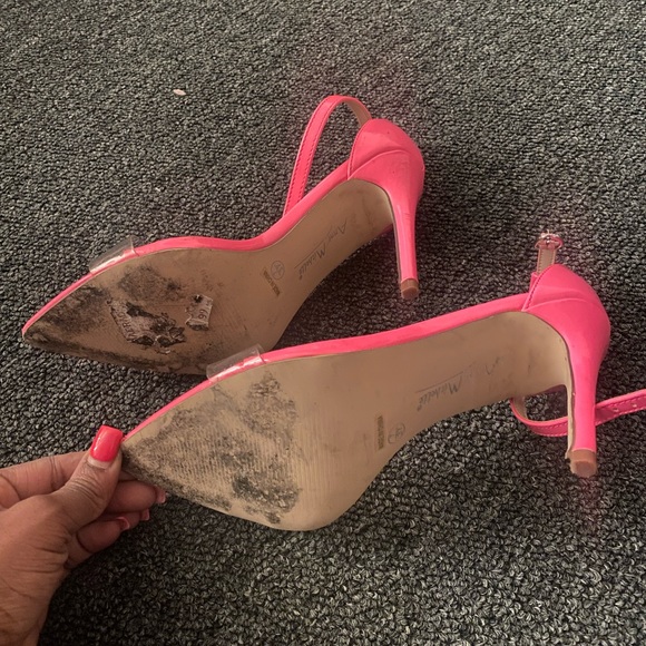 Heels - Picture 2 of 2